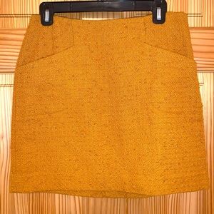 Casual mustard skirt
